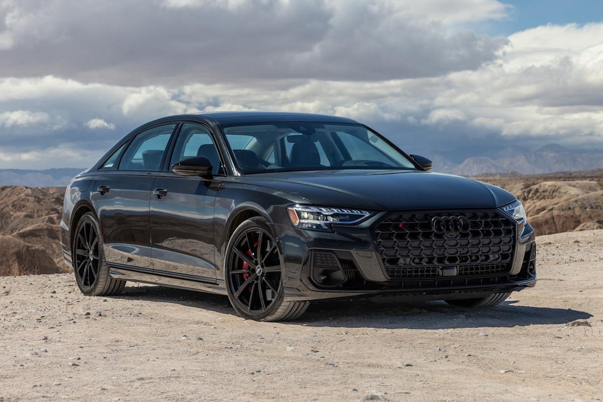 Audi S8 2025